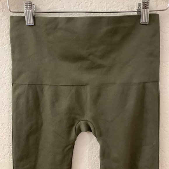 Spanx Cropped Lamn Leggings Olive Green Size 1X NWT - Picture 5 of 10